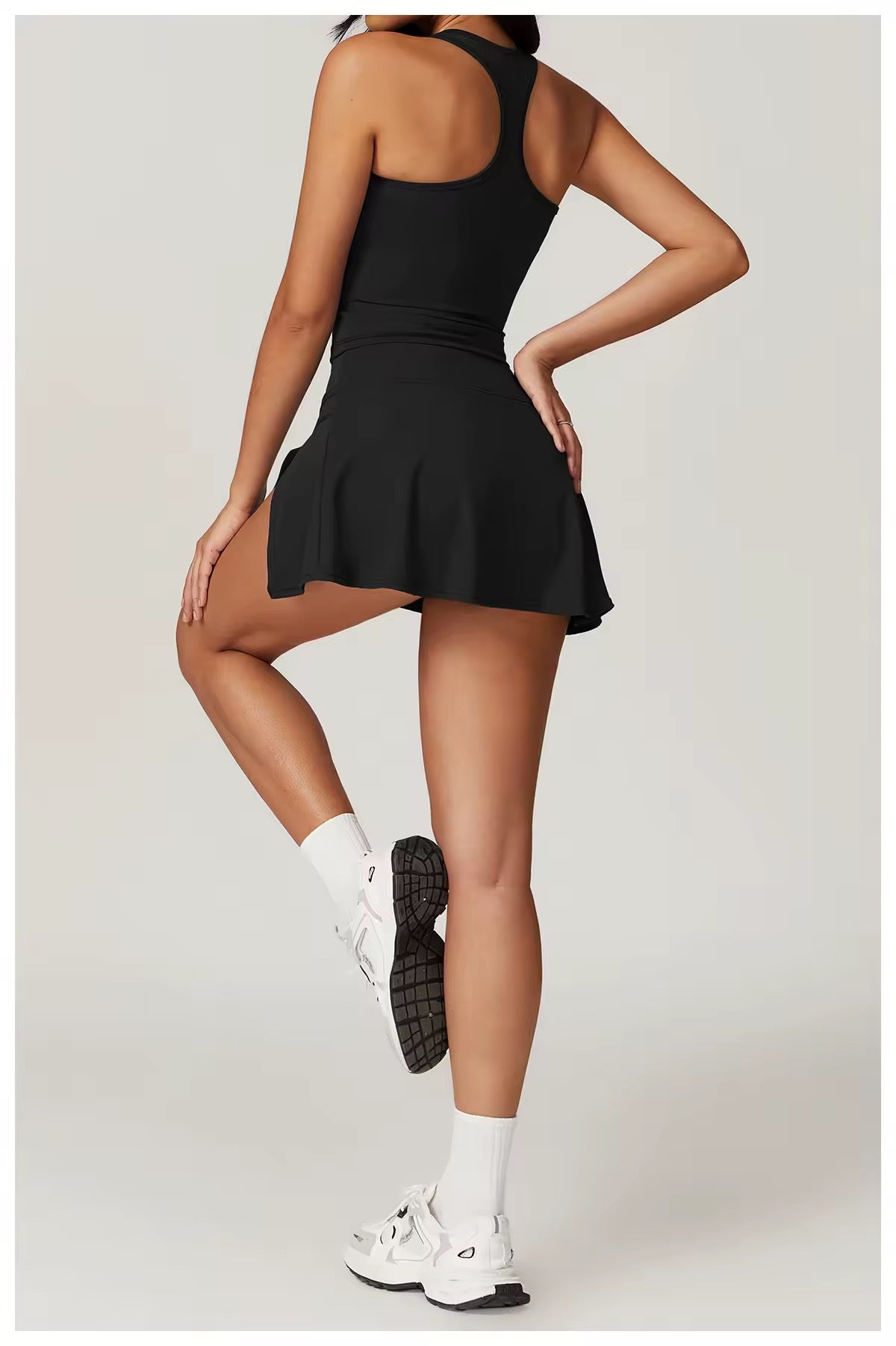 Lightweight Cropped Sports Top