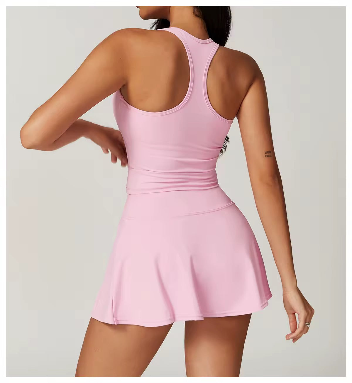 Lightweight Cropped Sports Top