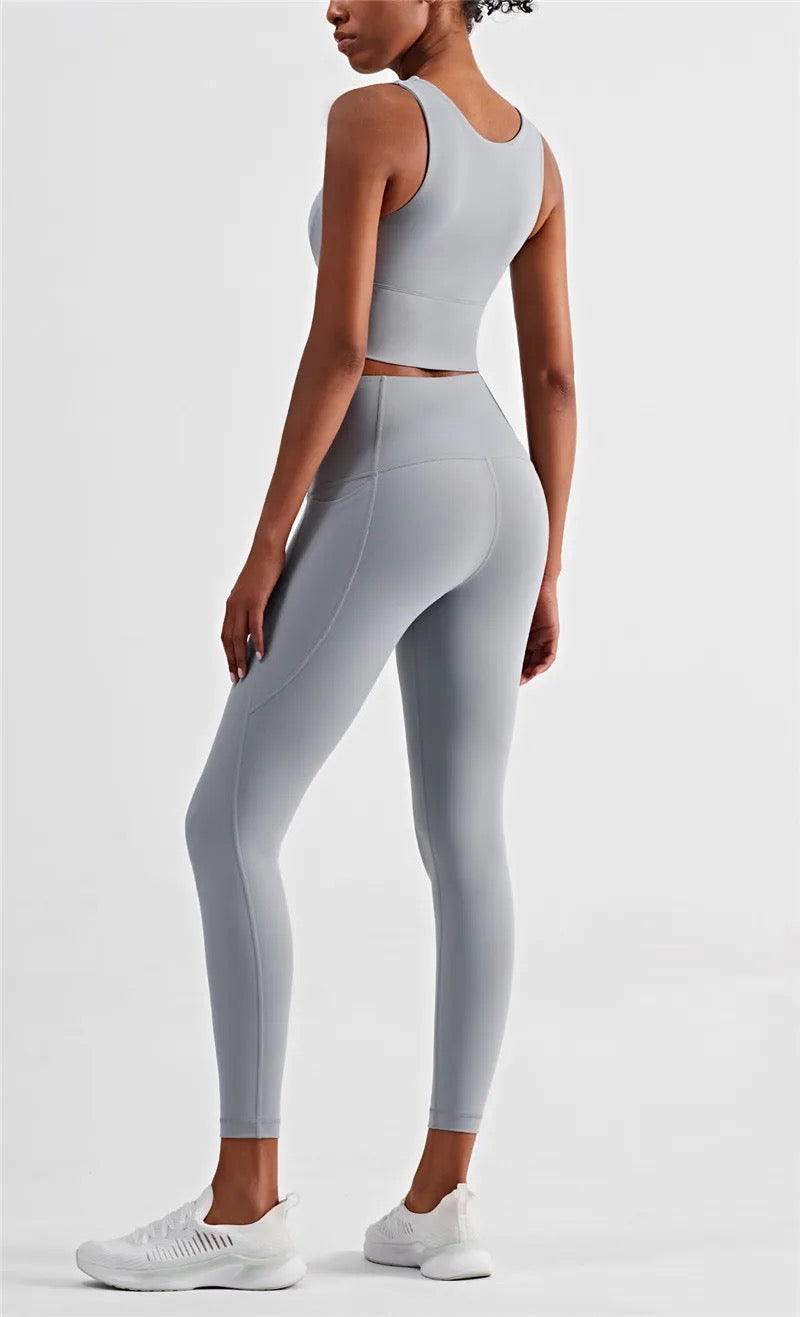 Crop top sports bra and leggings set