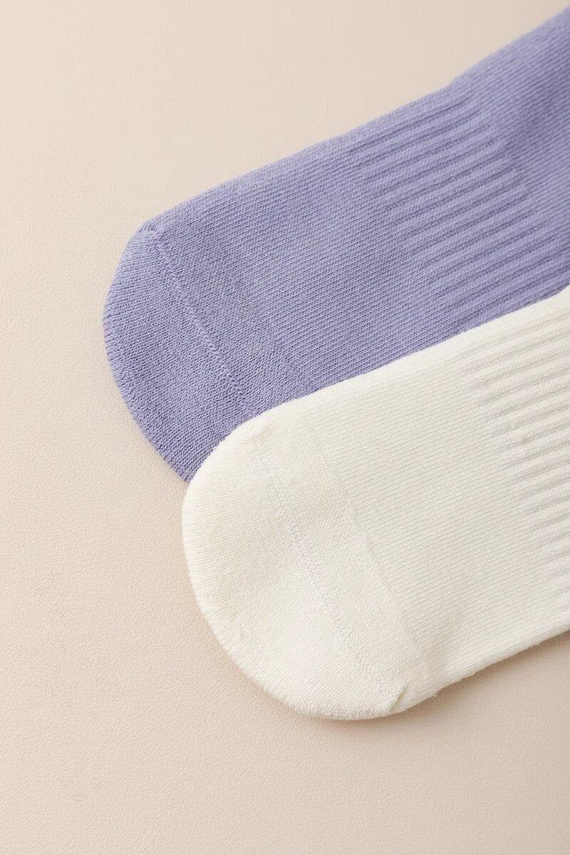  Grip Socks For Women And Men Pilates Socks Non Skid Socks  Cushioned Ankle Sports Socks Studio Gym Home & Leisure 4 Pairs Purple White  Light Grey Pink S