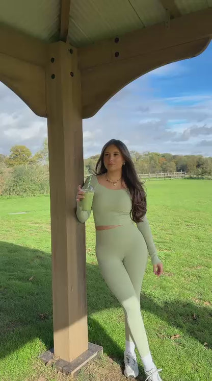 Women’s Crop Top & Leggings Pilates Set